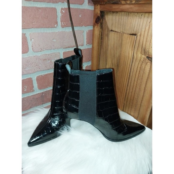NEW WITHOUT BOX 42 gold Kensington black soft patent leather boot size 7 NEW